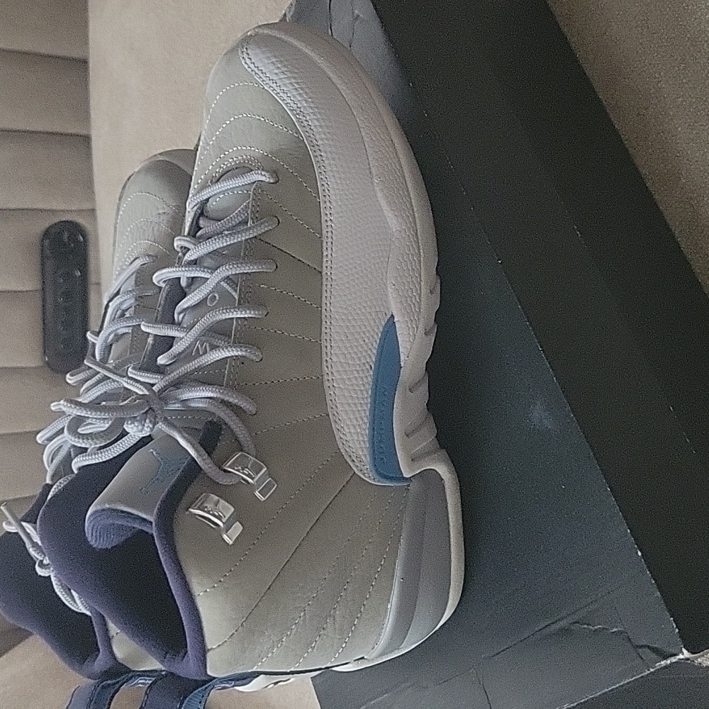 Jordan Retro 12 - Picture 3 of 6